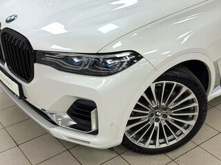 2022 BMW X7 40i I (G07), белый, 10995000 рублей, вид 2