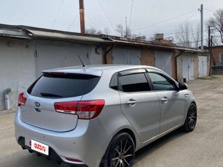 2016 Kia Rio III Рестайлинг, серебристый, 970000 рублей, вид 2