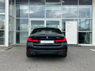 2021 BMW 5 серии 520d xDrive VII (G30/G31/G38) Рестайлинг, чёрный, 4390000 рублей, вид 4