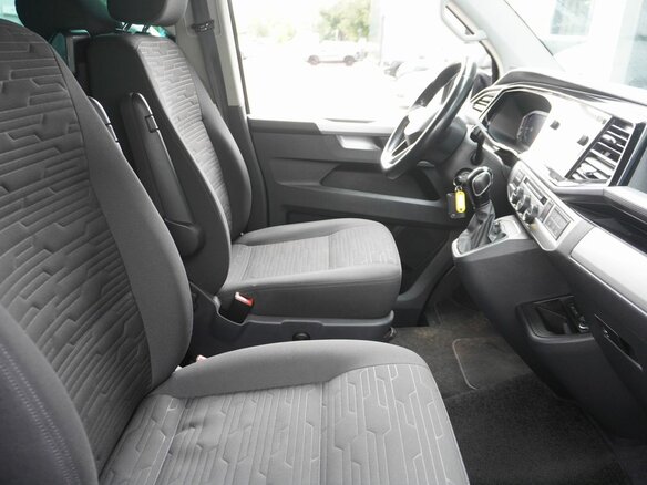 2021 Volkswagen Multivan Long T6 Рестайлинг, чёрный, 4945000 рублей - вид 11