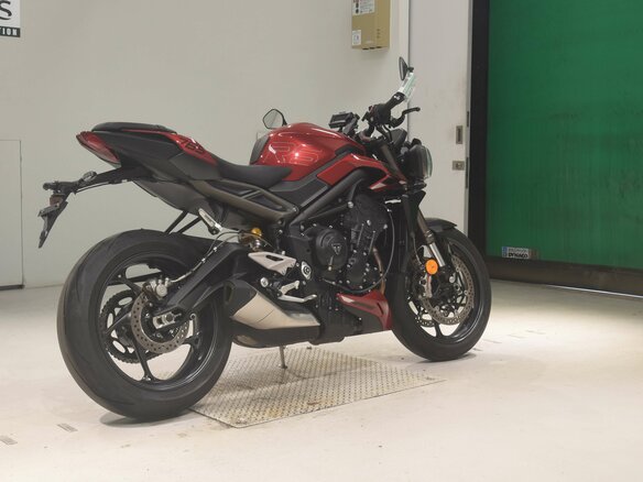 2024 Triumph Street Triple, красный, 1275000 рублей - вид 1