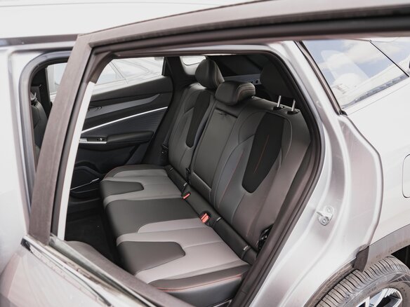 2026 Geely Cityray, серебристый, 3144000 рублей - вид 34