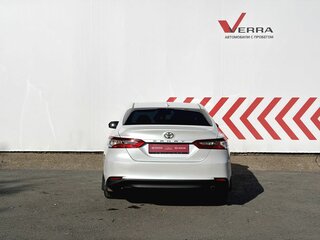 2019 Toyota Camry VIII (XV70), белый, 2870000 рублей, вид 4