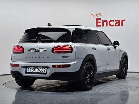 2022 Mini Clubman Cooper II Рестайлинг, белый, 2135000 рублей, вид 3