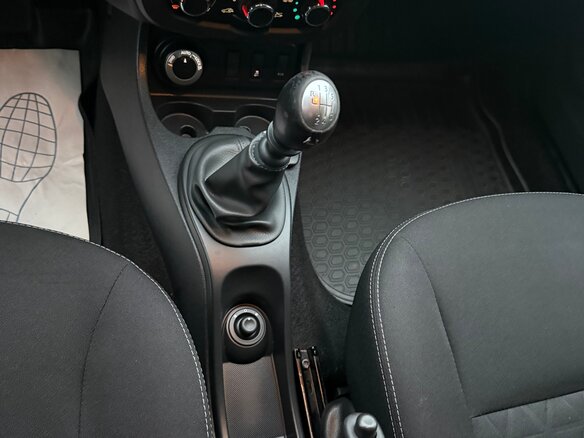2017 Renault Duster I Рестайлинг, зелёный, 970000 рублей - вид 16