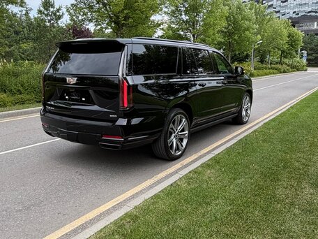 2025 Cadillac Escalade V Рестайлинг, чёрный, 19800000 рублей, вид 3