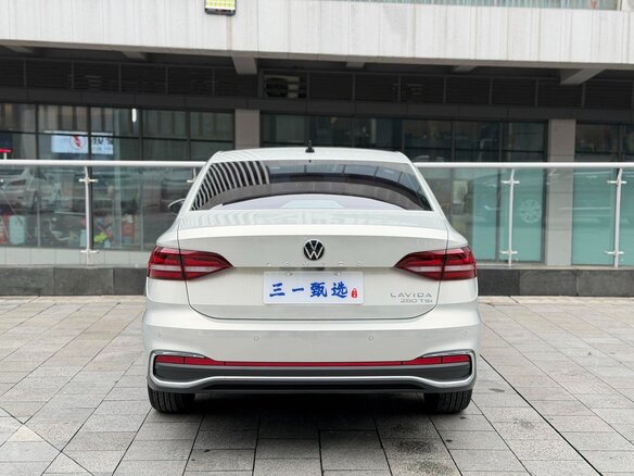2023 Volkswagen Lavida III Рестайлинг, белый, 1120000 рублей - вид 6