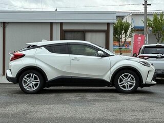 2021 Toyota C-HR I Рестайлинг, белый, 1417009 рублей, вид 4