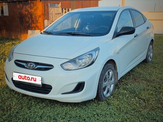2013 Hyundai Solaris I, белый, 850000 рублей, вид 1