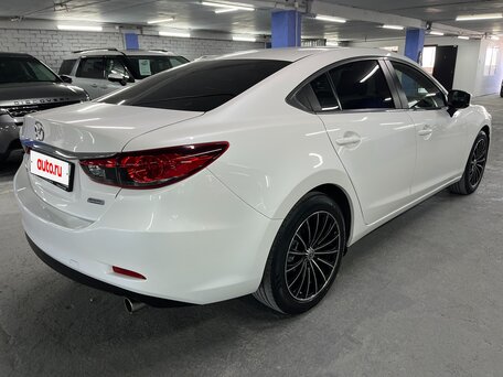 2017 Mazda 6 III (GJ) Рестайлинг, белый, 2049000 рублей, вид 5
