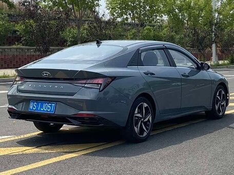 2022 Hyundai Elantra VII (CN7), серый, 1623000 рублей, вид 4