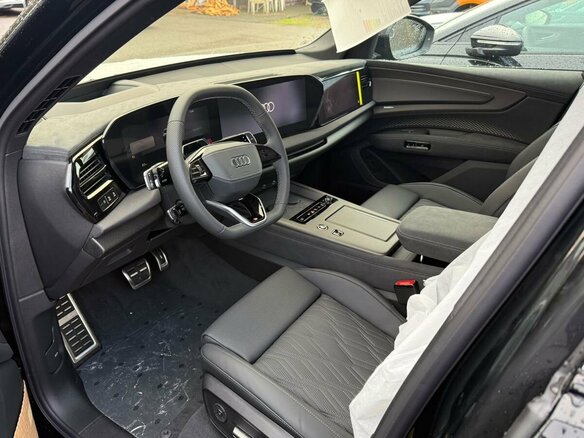 2026 Audi Q7 III (G8), чёрный, 20490000 рублей - вид 4