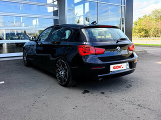 2017 BMW 1 серии 118i II (F20/F21) Рестайлинг, чёрный, 1350000 рублей, вид 3