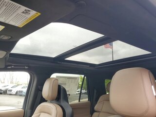 2026 Lincoln Navigator V, чёрный, 22208537 рублей, вид 5
