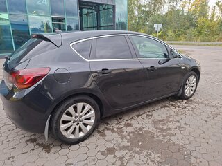 2011 Opel Astra J, чёрный, 629000 рублей, вид 2