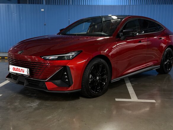2024 Changan UNI-V I, красный, 2980000 рублей - вид 1