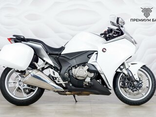 2010 Honda VFR 1200, белый, 810000 рублей, вид 1