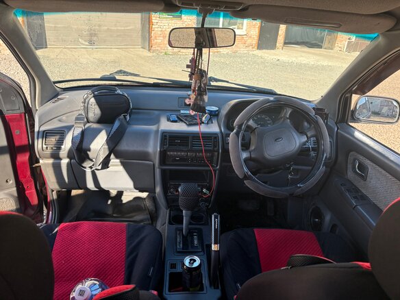 1992 Mitsubishi Chariot II, красный, 350000 рублей - вид 5