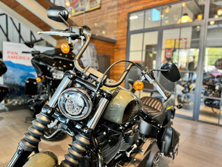 2021 Harley-Davidson Street Bob, зелёный, 1890000 рублей, вид 4