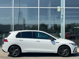 2023 Volkswagen Golf VIII, белый, 2690000 рублей, вид 5
