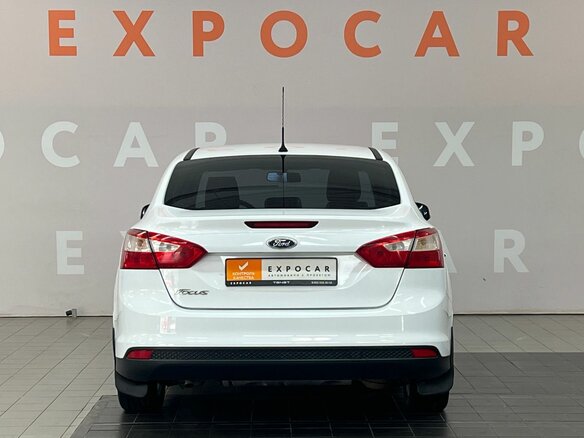 2011 Ford Focus III, белый, 650000 рублей - вид 5
