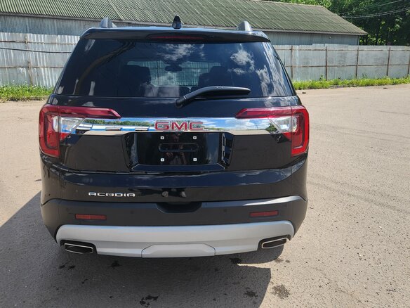 2023 GMC Acadia II Рестайлинг, чёрный, 3733333 рублей - вид 4