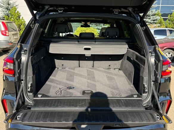 2019 BMW X5 50i IV (G05/G18), чёрный, 5390000 рублей - вид 16