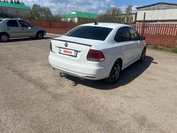 2018 Volkswagen Polo V Рестайлинг, белый, 775000 рублей - вид 3
