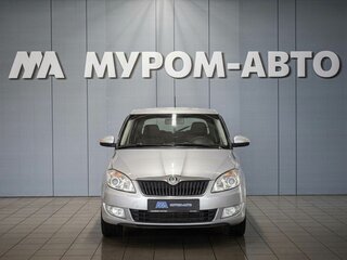 2012 Skoda Fabia II Рестайлинг, серебристый, 590000 рублей, вид 3