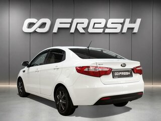 2015 Kia Rio 6-speed III, белый, 899000 рублей, вид 2