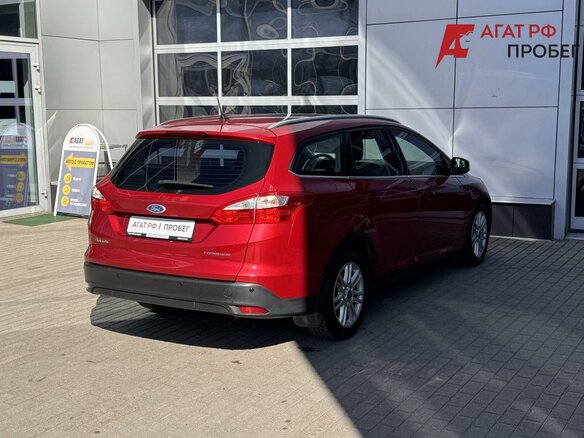 2014 Ford Focus III, красный - вид 2
