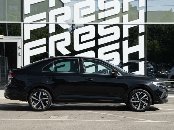 2021 Volkswagen Polo VI, чёрный - вид 4