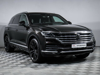 2021 Volkswagen Touareg III, коричневый, 5469000 рублей, вид 3