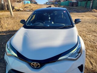 2020 Toyota C-HR I Рестайлинг, белый, 2500000 рублей, вид 1
