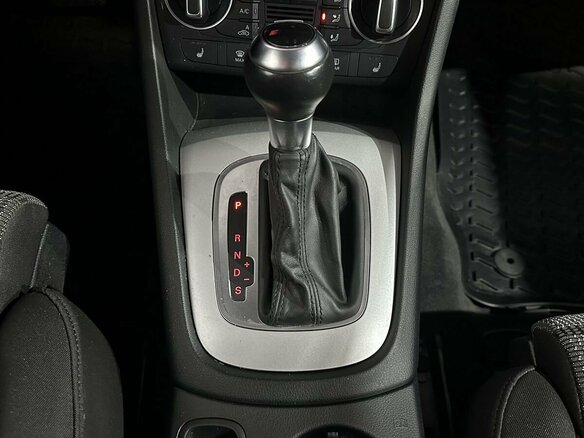 2016 Audi Q3 I (8U) Рестайлинг, серый, 2150000 рублей - вид 14
