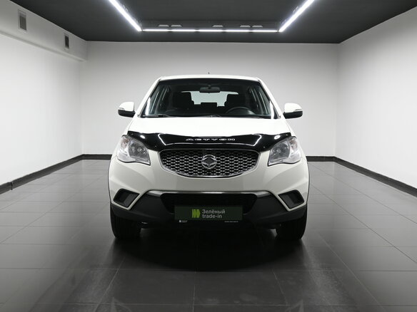 2012 SsangYong Actyon II, белый - вид 2