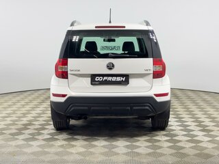 2015 Skoda Yeti I Рестайлинг, белый, 1287200 рублей, вид 4