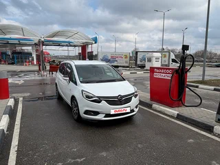 2019 Opel Zafira C Рестайлинг, белый, 1200000 рублей, вид 5