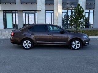 2018 Skoda Octavia III (A7) Рестайлинг, коричневый, 1550000 рублей, вид 5