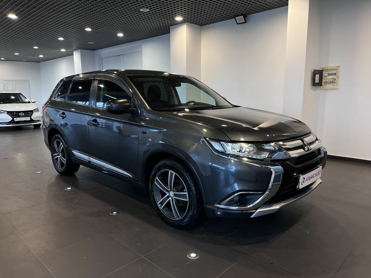 Открыть фотографии: Mitsubishi Outlander III Рестайлинг 2