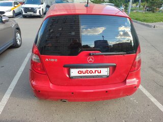 2012 Mercedes-Benz A-Класс 180 II (W169) Рестайлинг, красный, 950000 рублей, вид 2