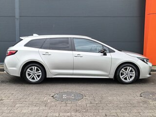 2019 Toyota Corolla XII (E210), серебристый, 1799000 рублей, вид 3