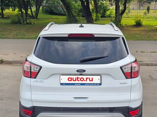 2017 Ford Kuga II Рестайлинг, белый, 1499000 рублей, вид 4