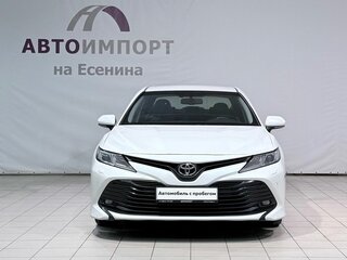 2018 Toyota Camry VIII (XV70), белый, 2300000 рублей, вид 2