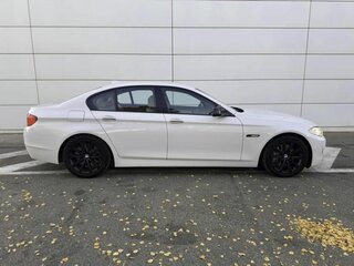 2012 BMW 5 серии 530d xDrive VI (F10/F11/F07), белый, 1950000 рублей, вид 4