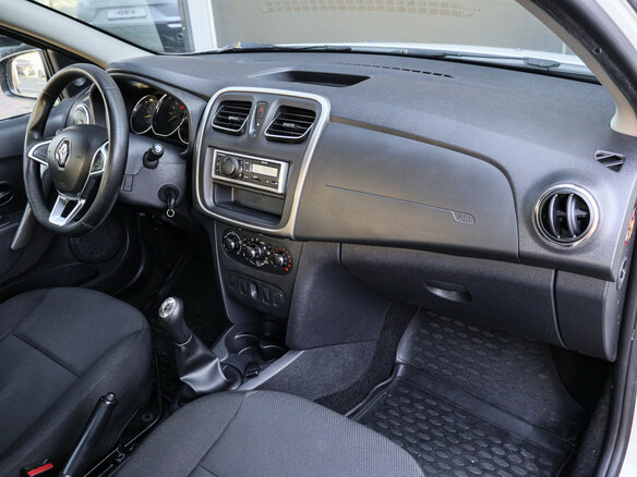 2018 Renault Logan II Рестайлинг, белый, 670000 рублей - вид 6