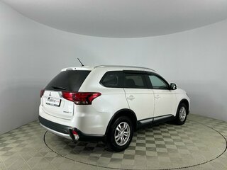 2015 Mitsubishi Outlander III Рестайлинг 2, серебристый, 1620000 рублей, вид 5