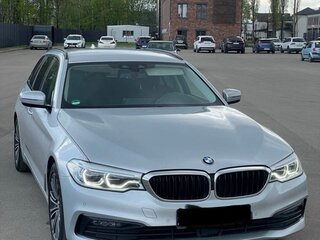 2019 BMW 5 серии 530d VII (G30/G31/G38), серебристый, 2800000 рублей, вид 4
