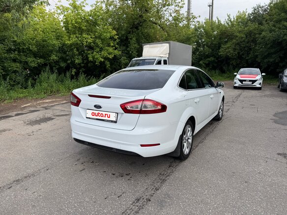 2013 Ford Mondeo IV Рестайлинг, белый - вид 3