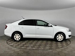 2018 Skoda Rapid I Рестайлинг, белый, 1055000 рублей, вид 4
